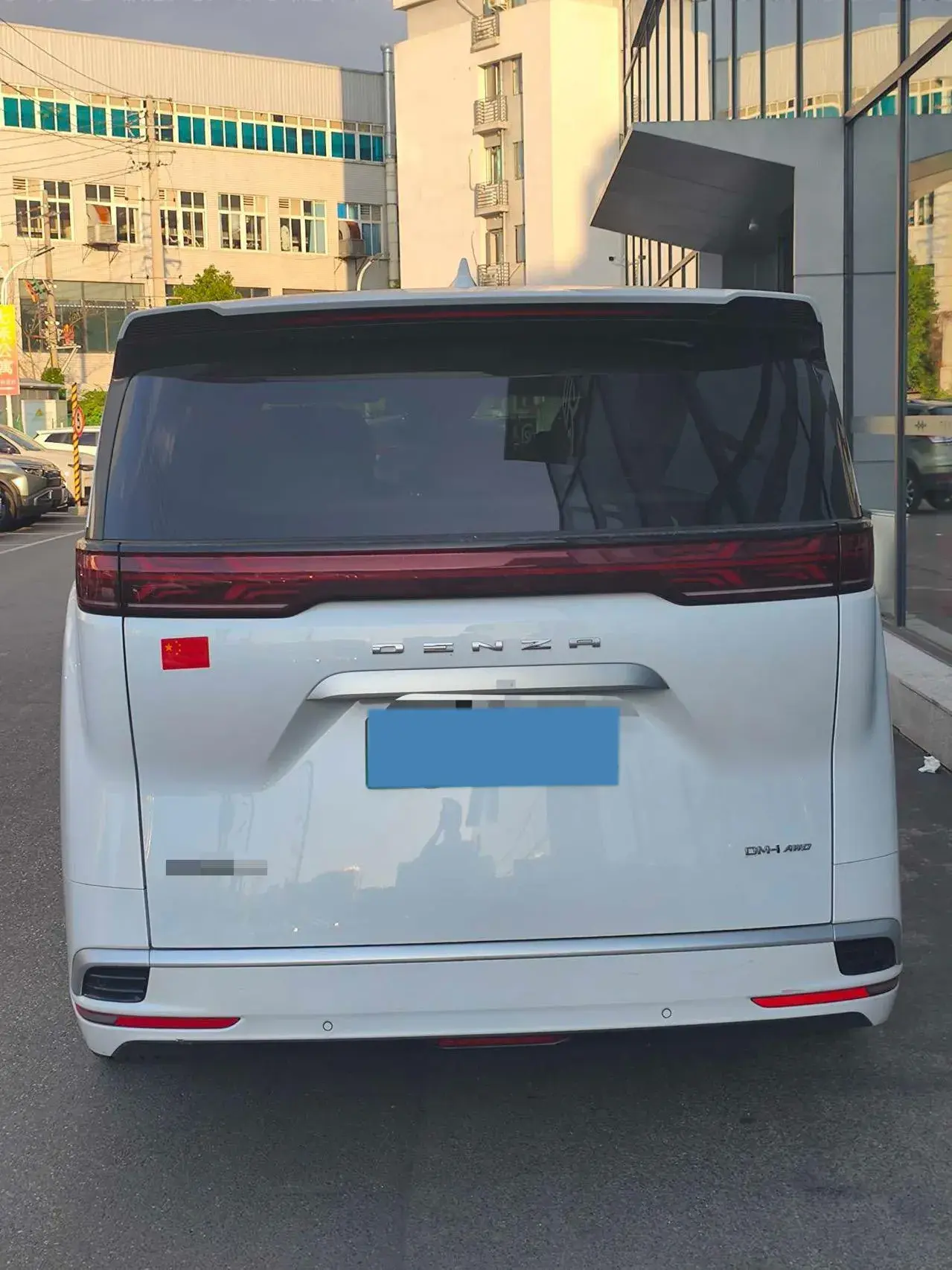 2022 DENZA D9 thumbnail 2