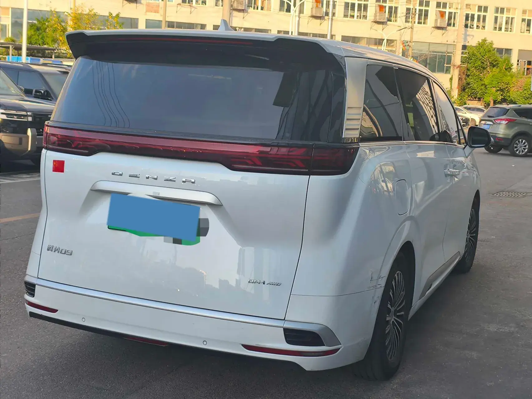 2022 DENZA D9 thumbnail 3