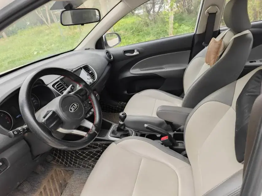 2017 KIA PEGAS thumbnail 2