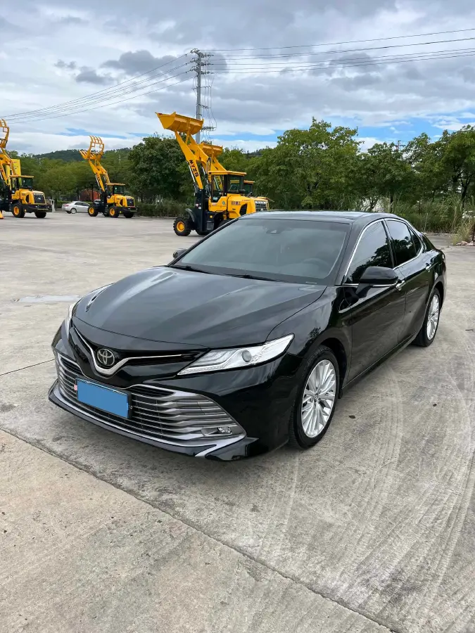 2019 Toyota Camry 2.5L 209HP L4 8AT