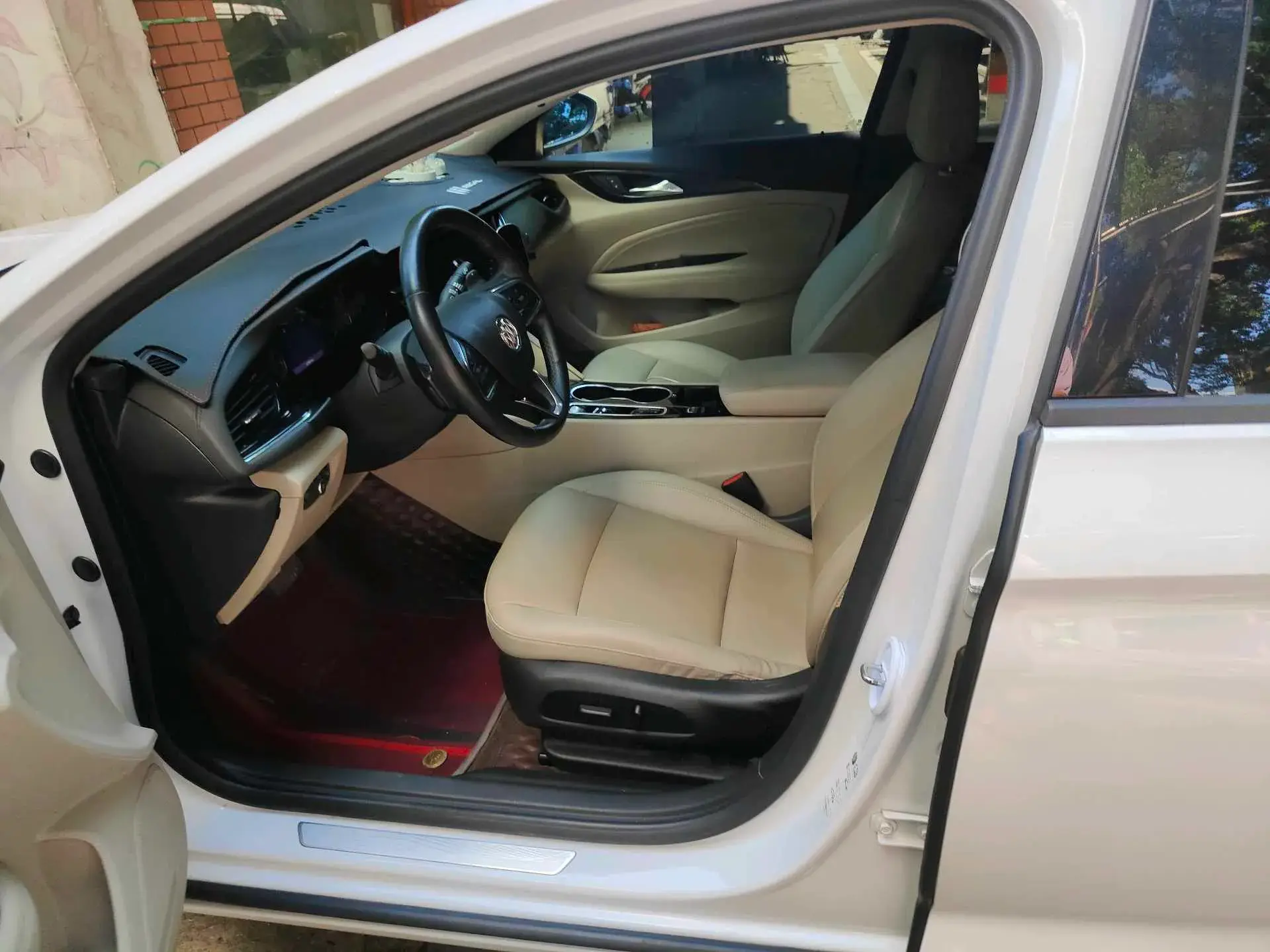 2020 BUICK REGAL thumbnail 3