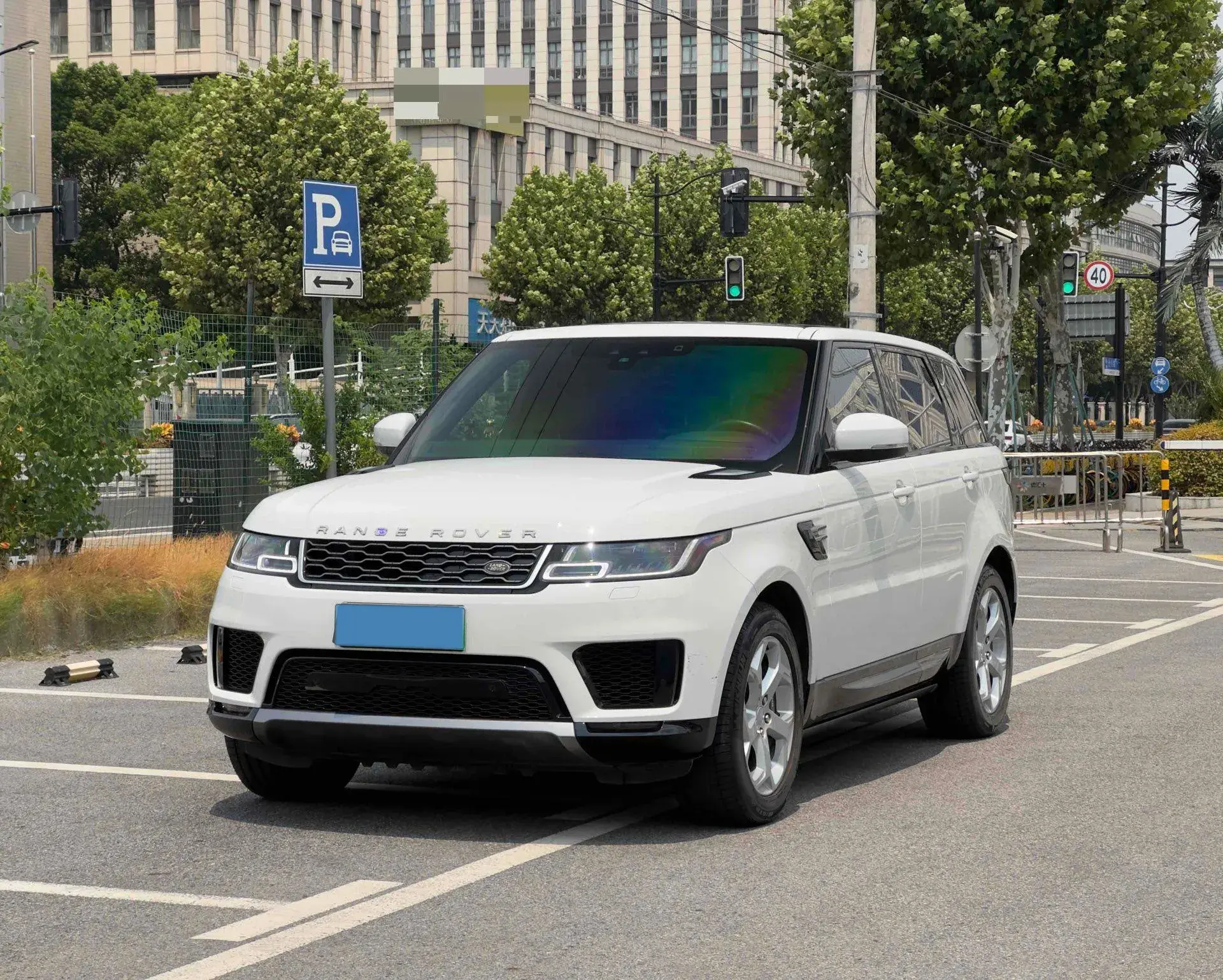 2018 LAND ROVER view 1