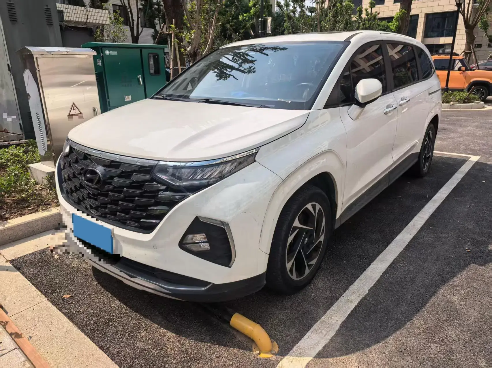 2021 HYUNDAI CUSTO view 1