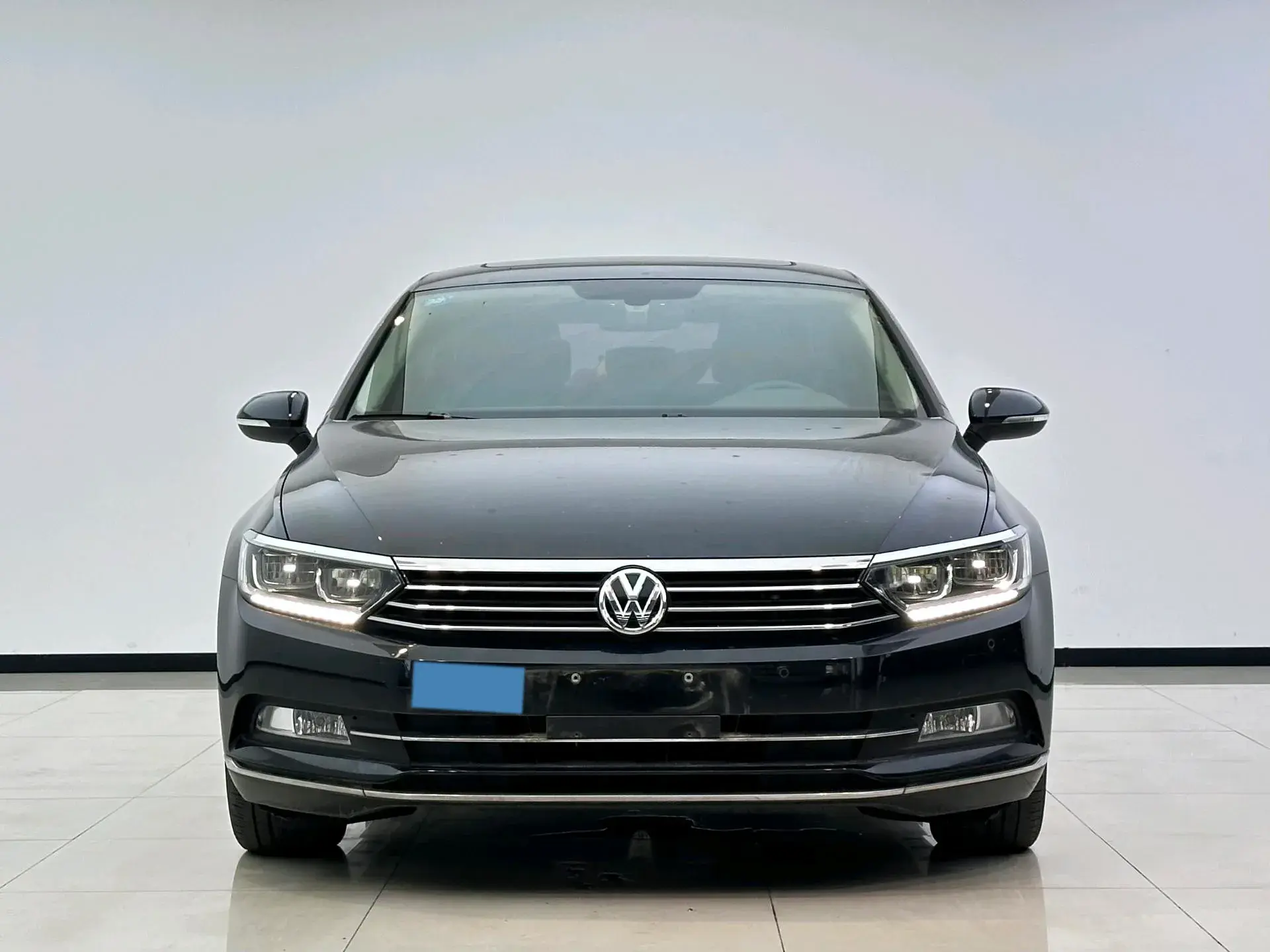 2019 VOLKSWAGEN MAGOTAN thumbnail 3