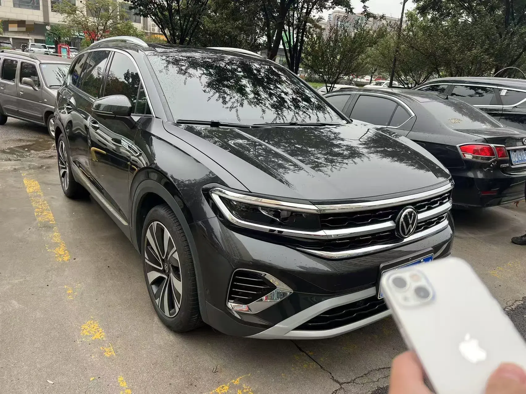 2023 VOLKSWAGEN TALAGON thumbnail 3