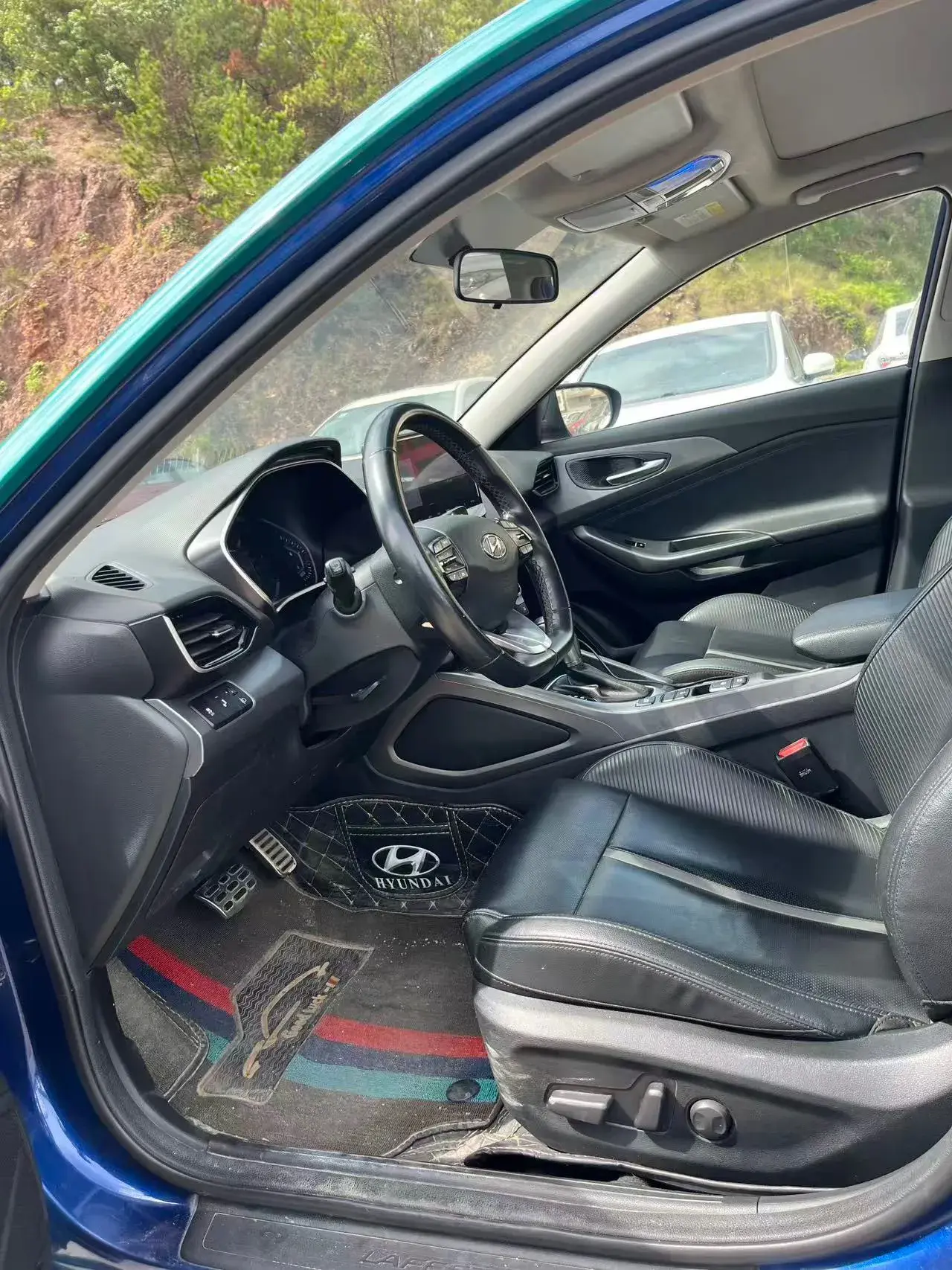 2019 HYUNDAI LA thumbnail 3