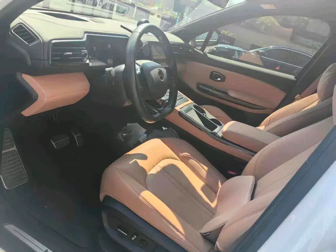 2020 NIO ES6 thumbnail 4