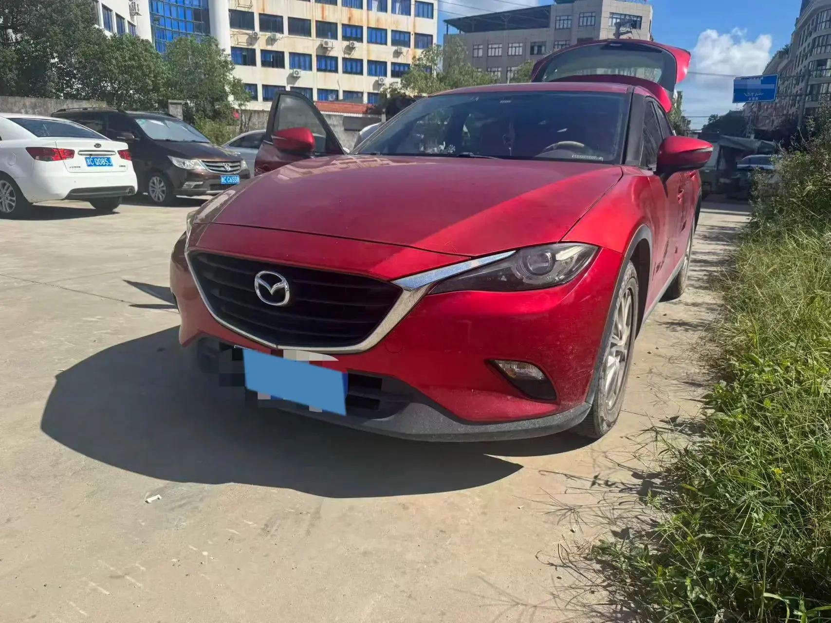 2018 MAZDA CX-4 view 1
