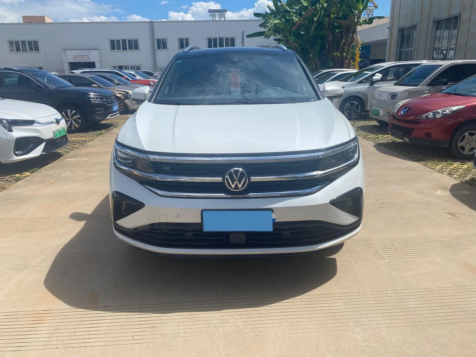 2023 VOLKSWAGEN TALAGON thumbnail 2