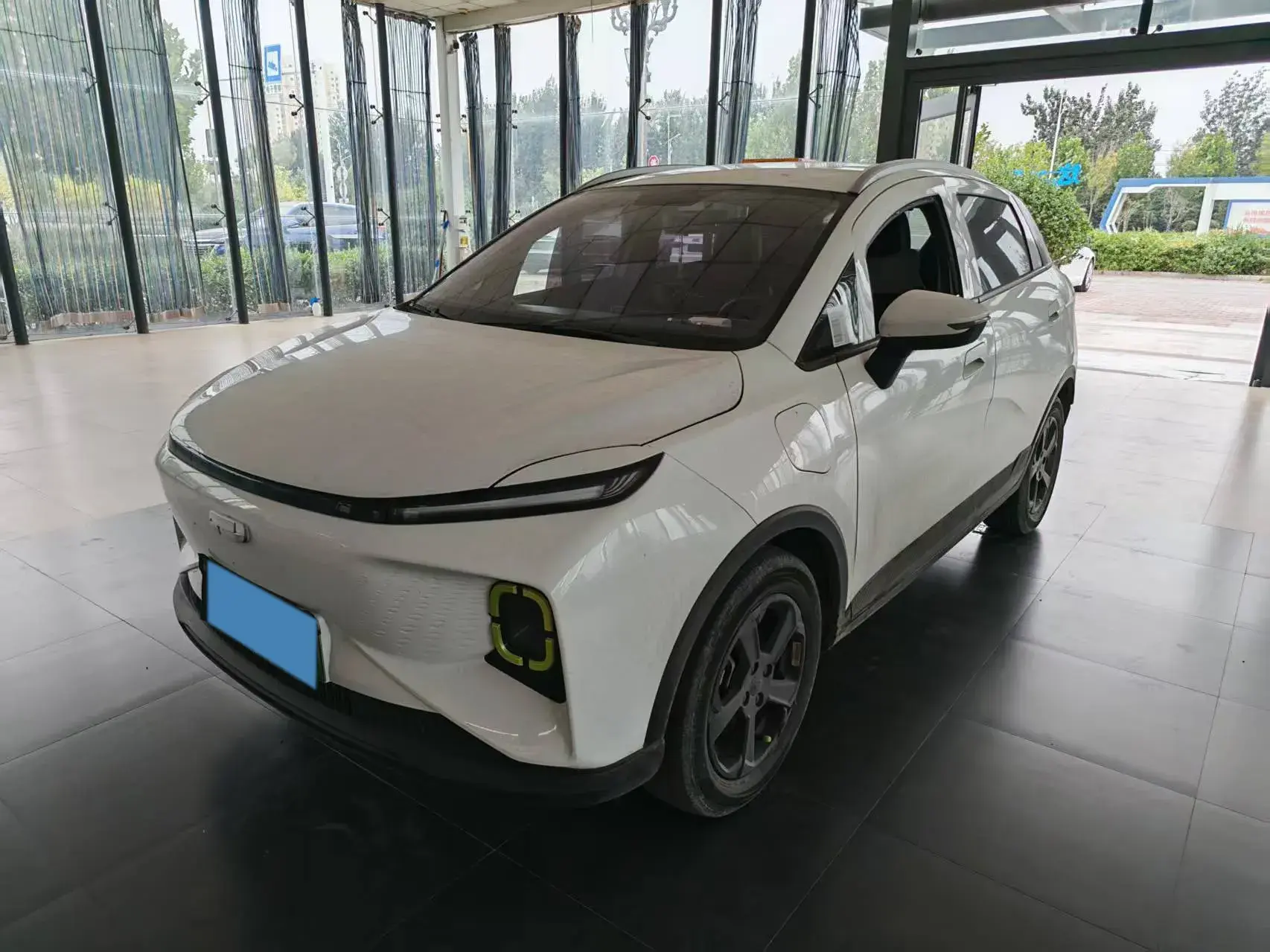 2023 GEOMETRY E view 1