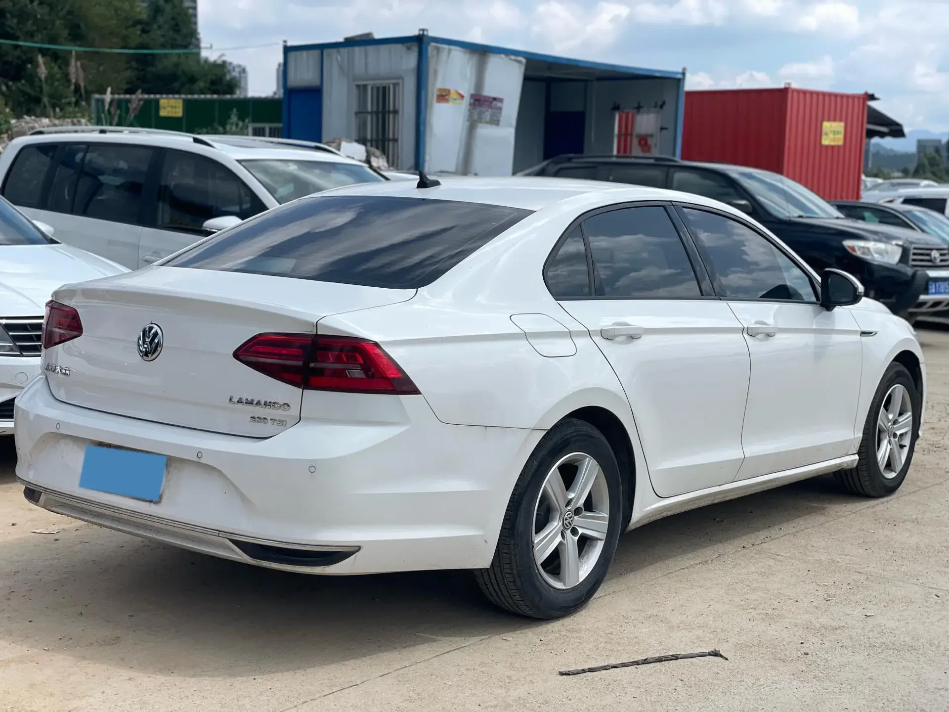 2021 VOLKSWAGEN LAMANDO thumbnail 4