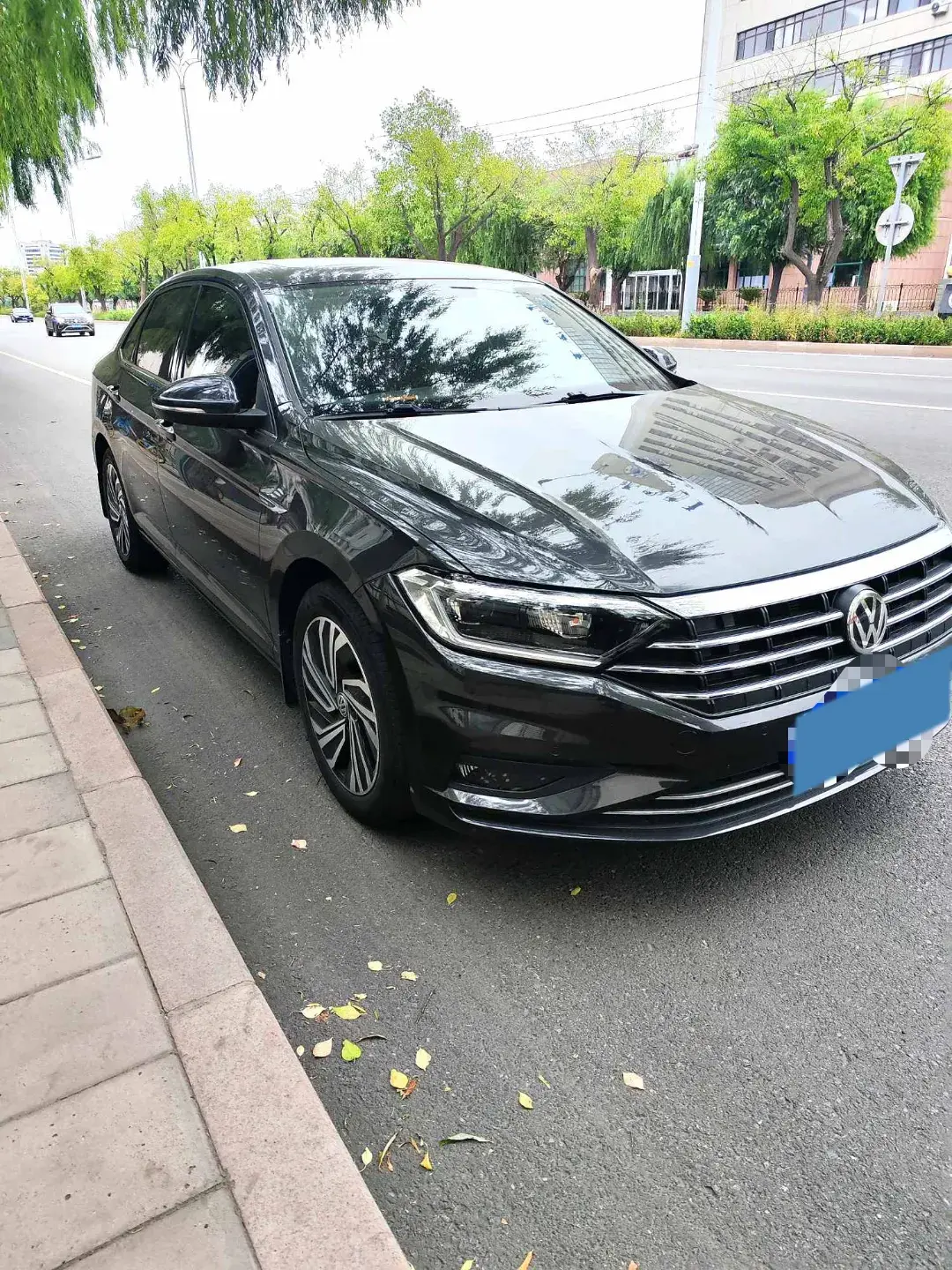 2020 VOLKSWAGEN SAGITAR thumbnail 3