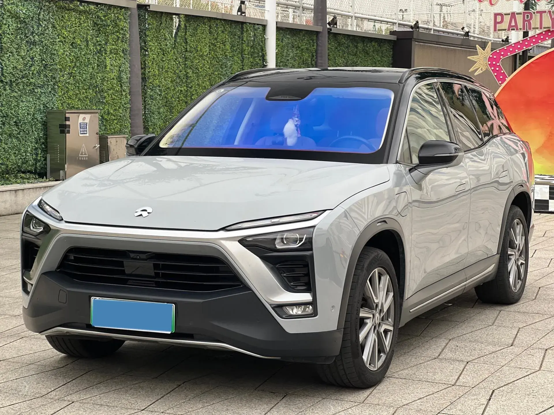 2019 NIO ES6 view 1