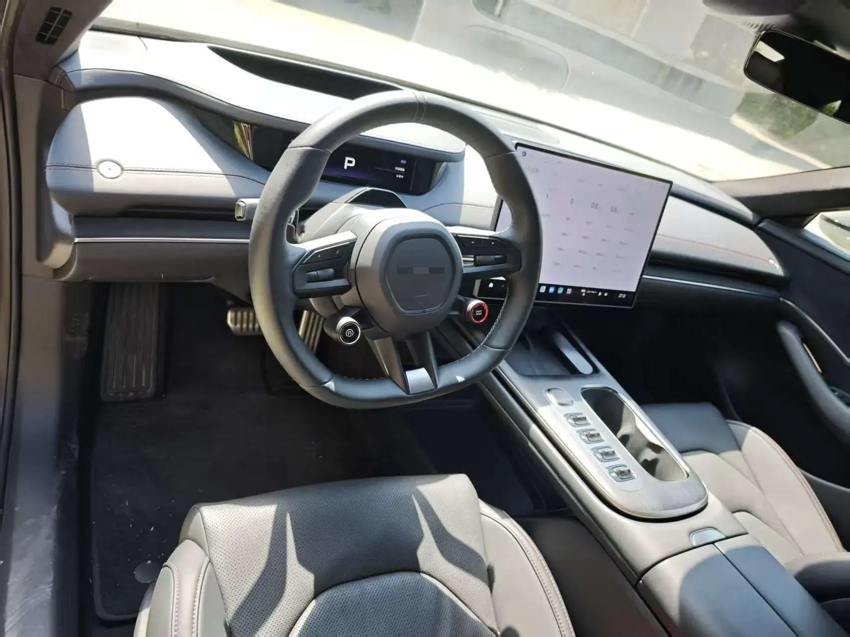 2024 MI SU7 thumbnail 3