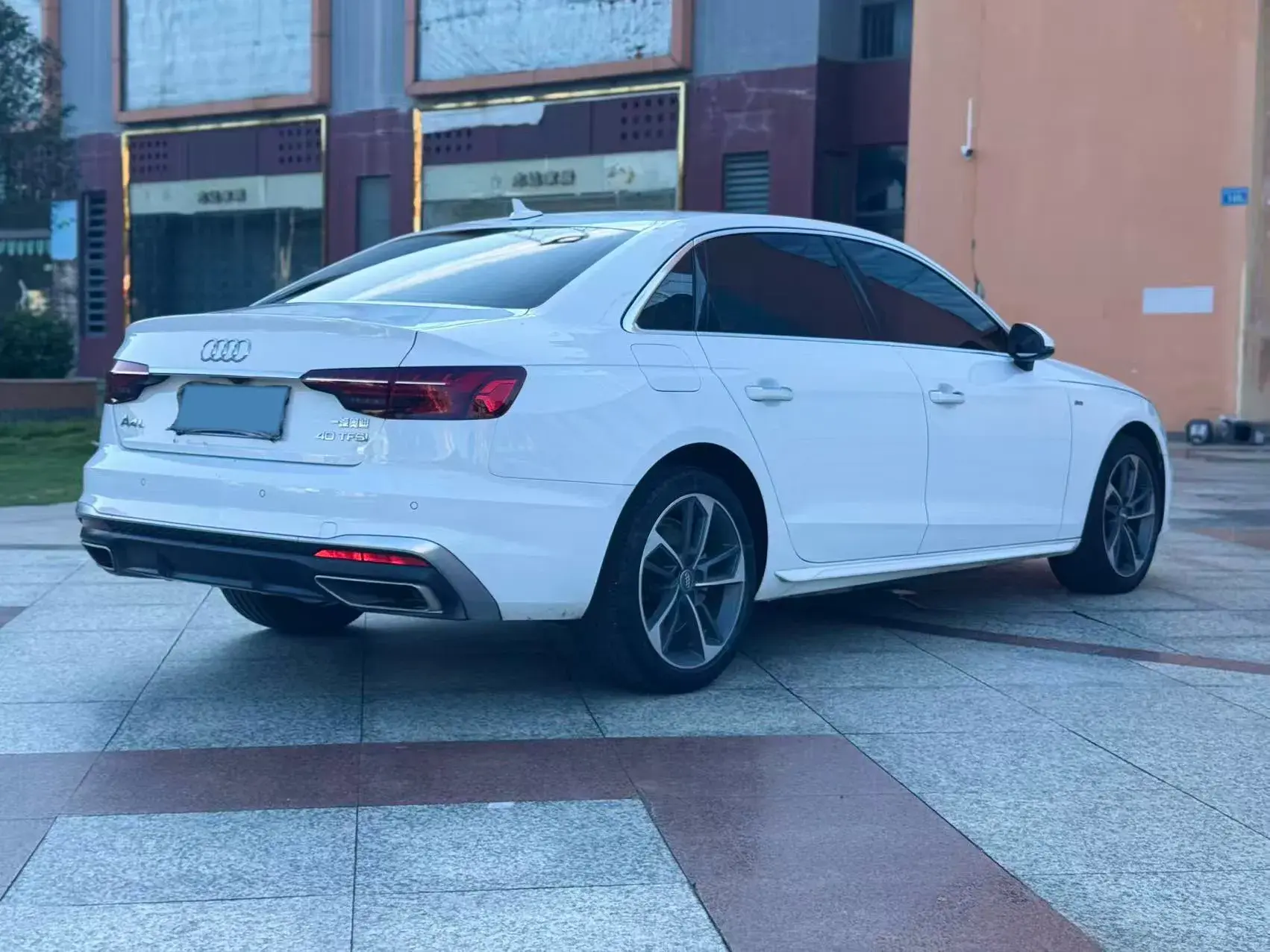 2021 AUDI A4L thumbnail 4