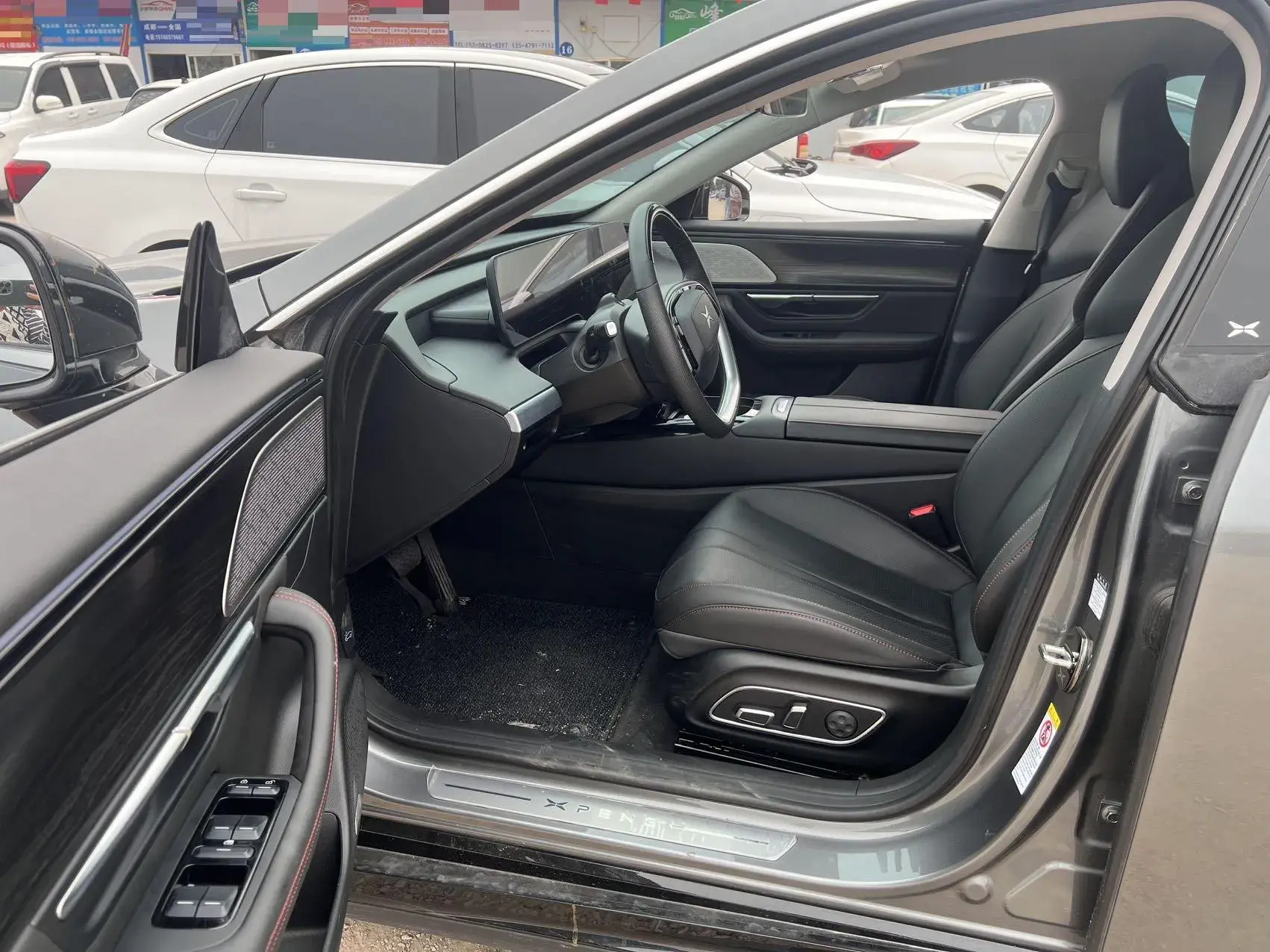 2020 XPENG P7 thumbnail 4