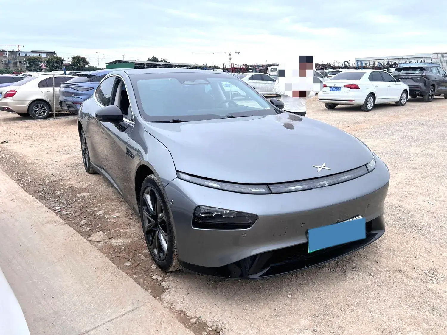 2020 XPENG P7 thumbnail 3