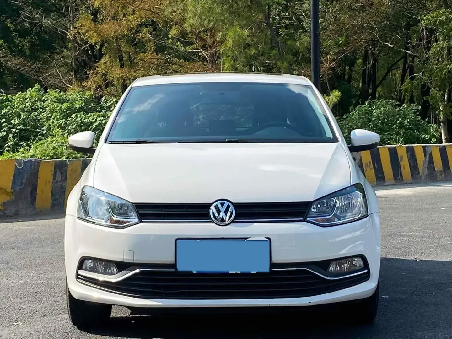 2016 VOLKSWAGEN POLO thumbnail 2