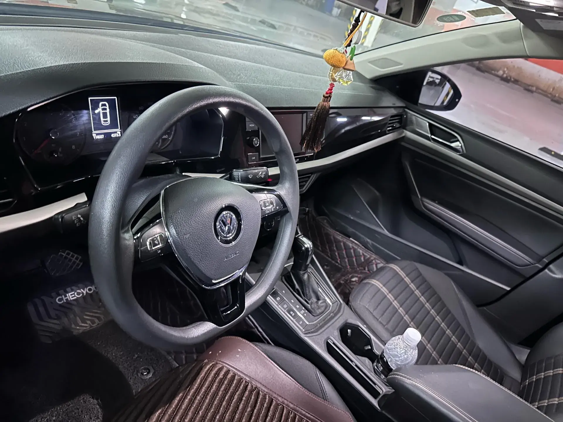 2018 VOLKSWAGEN LAVIDA thumbnail 4