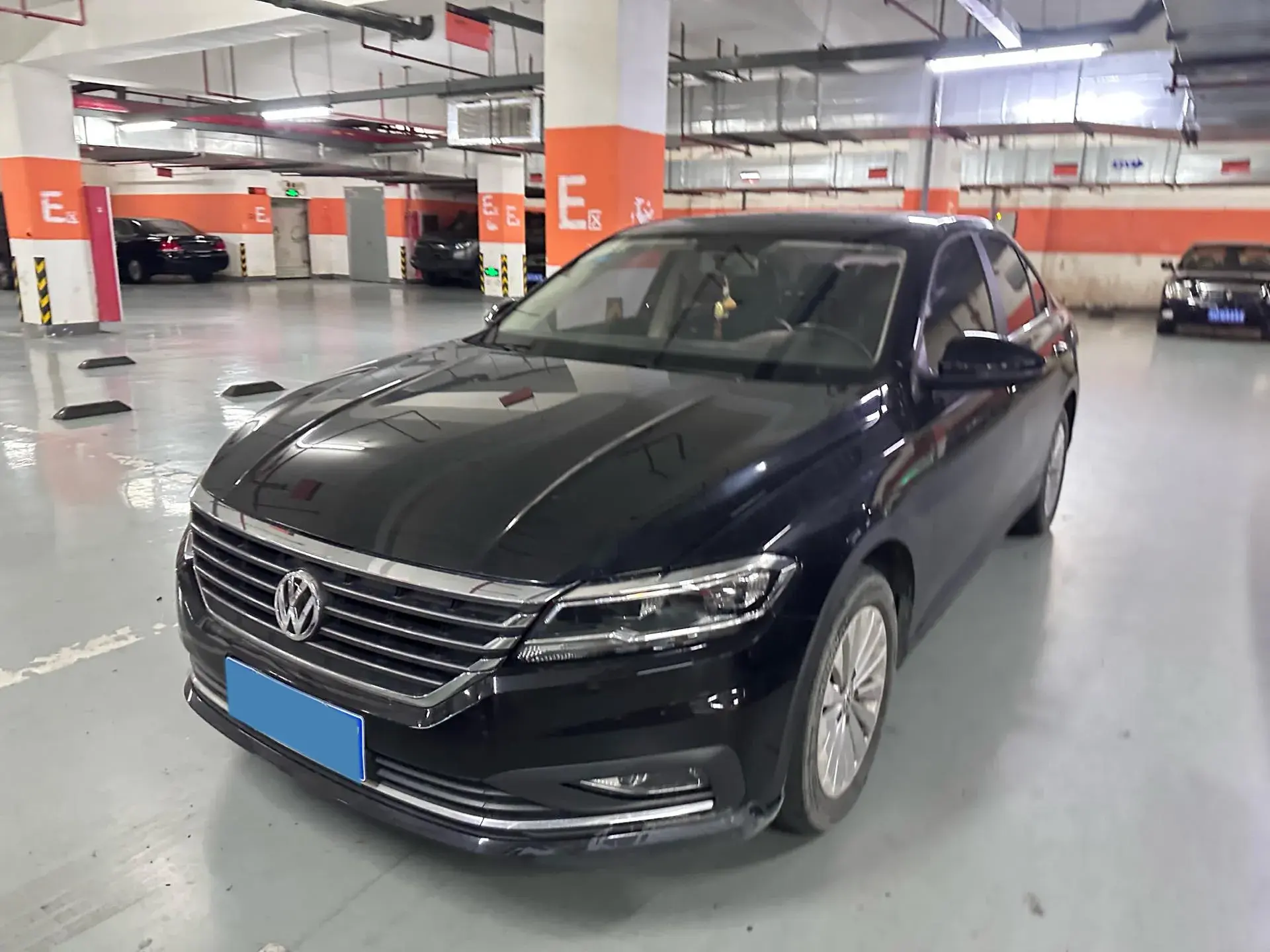 2018 VOLKSWAGEN LAVIDA view 1