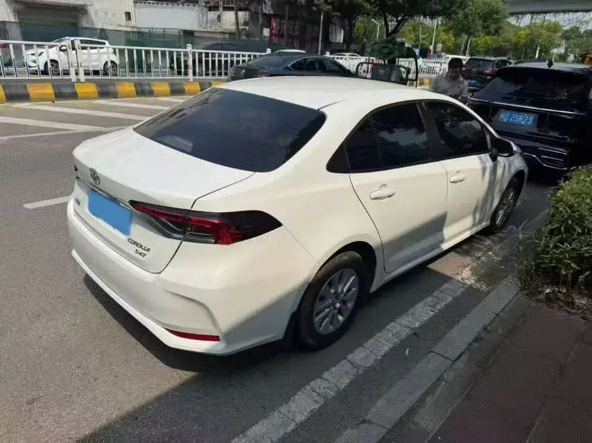 2022 TOYOTA COROLLA thumbnail 4