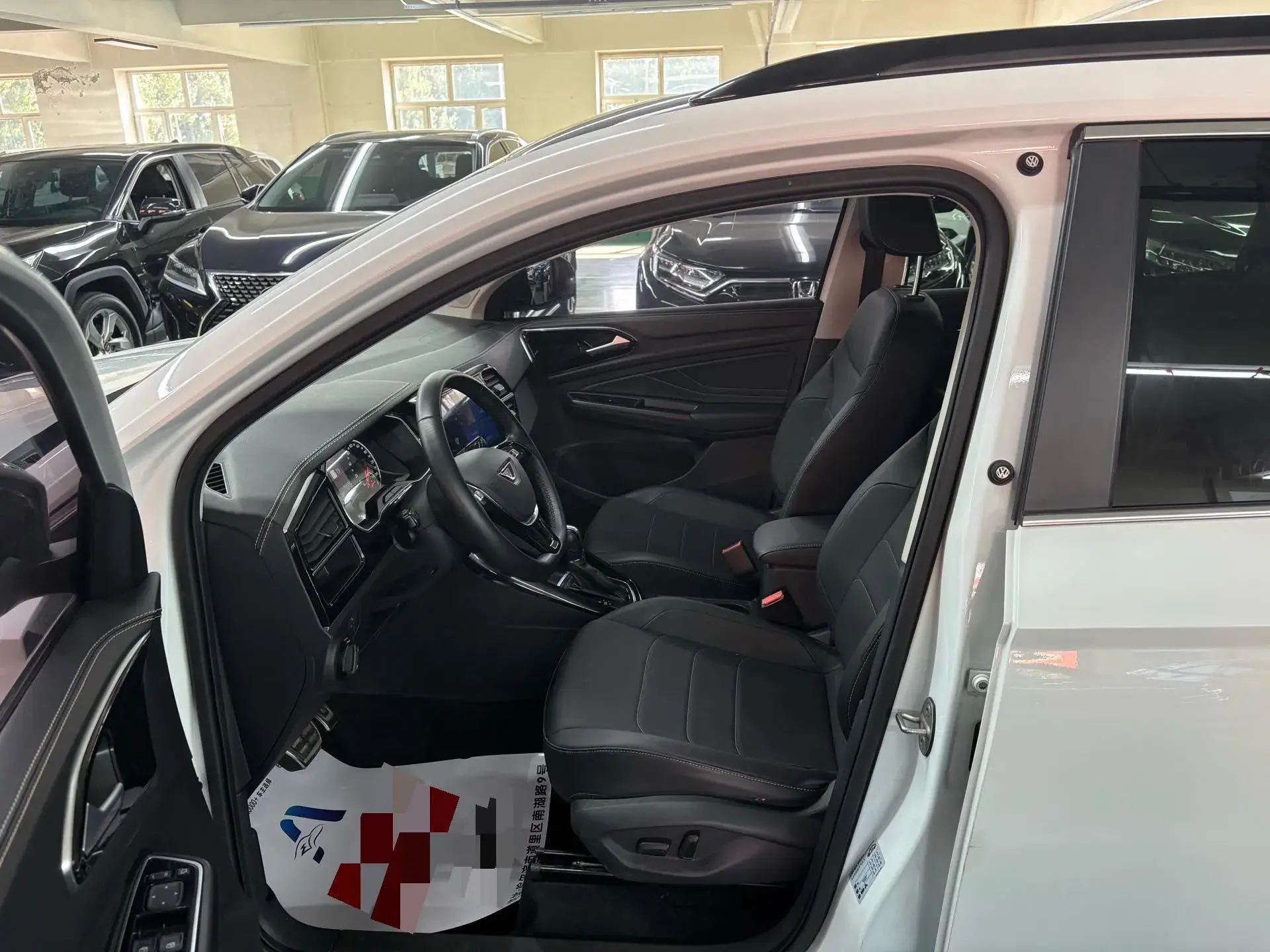 2021 JETTA VS7 thumbnail 4