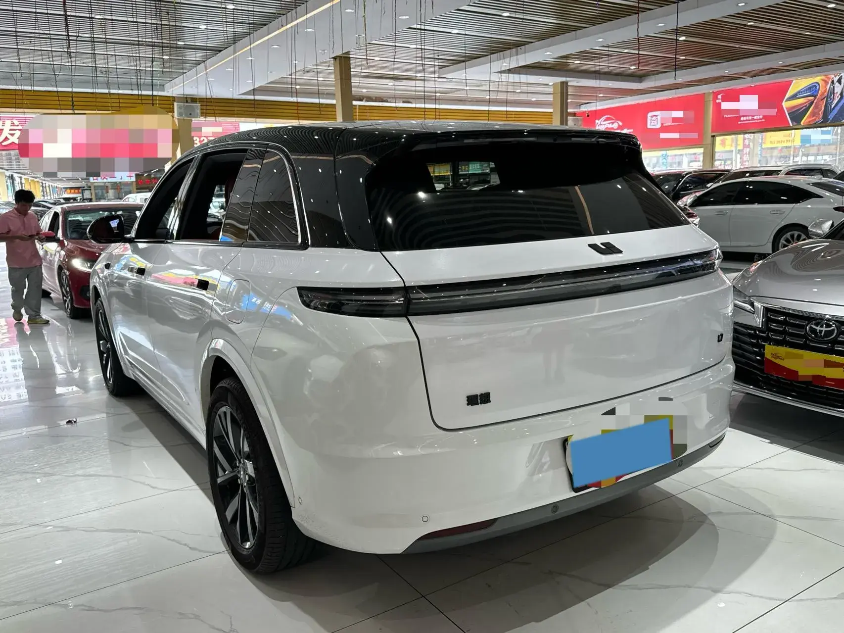 2023 LI L7 thumbnail 2