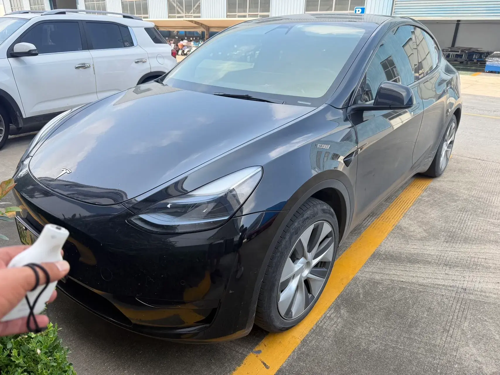 2022 TESLA MODEL view 1