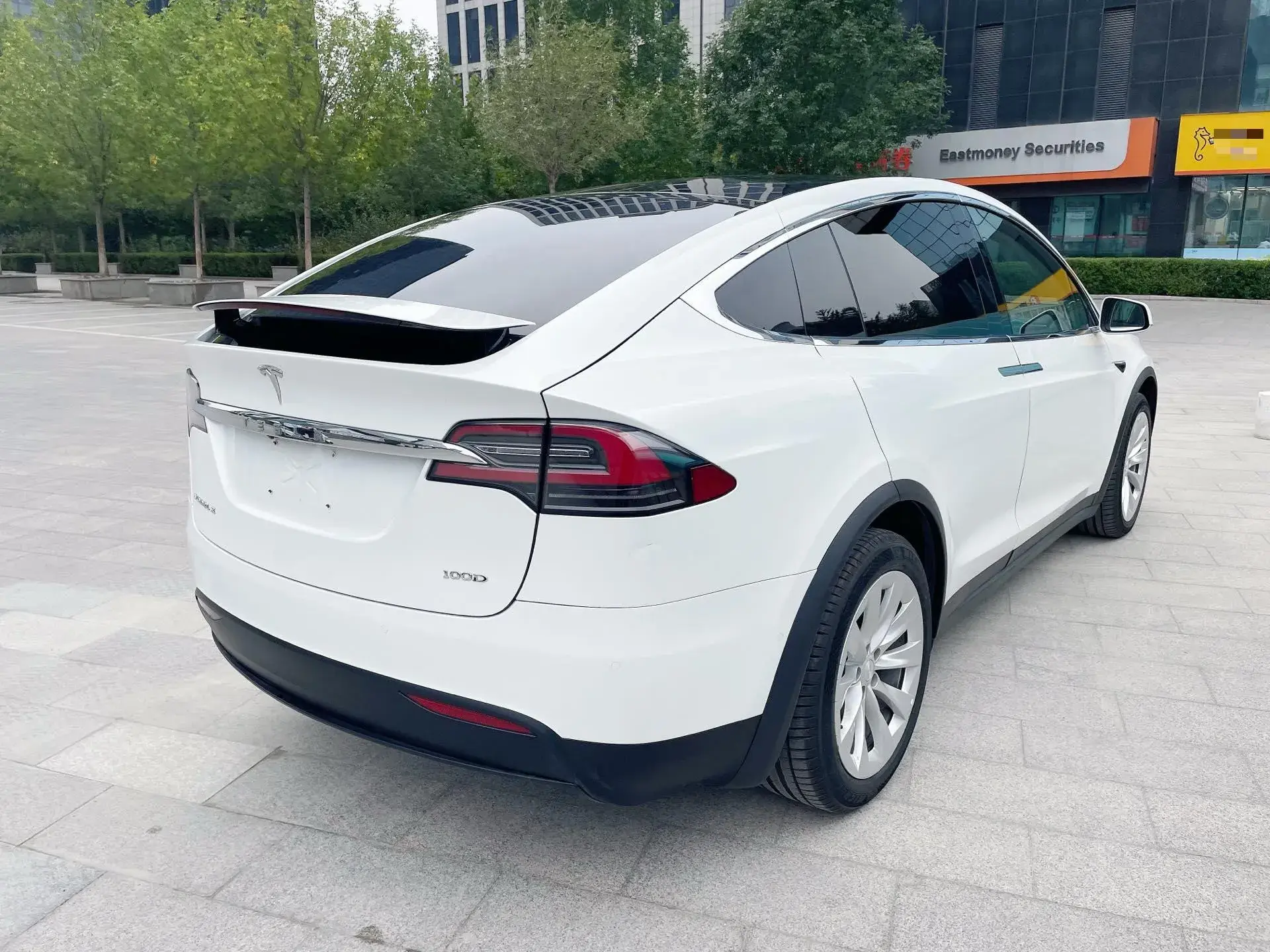 2017 TESLA MODEL thumbnail 4