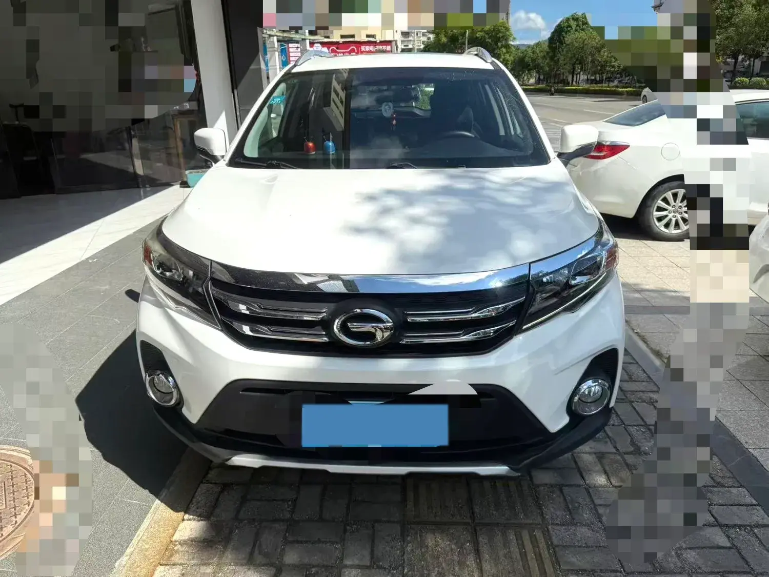 2019 GAC TRUMPCHI thumbnail 2