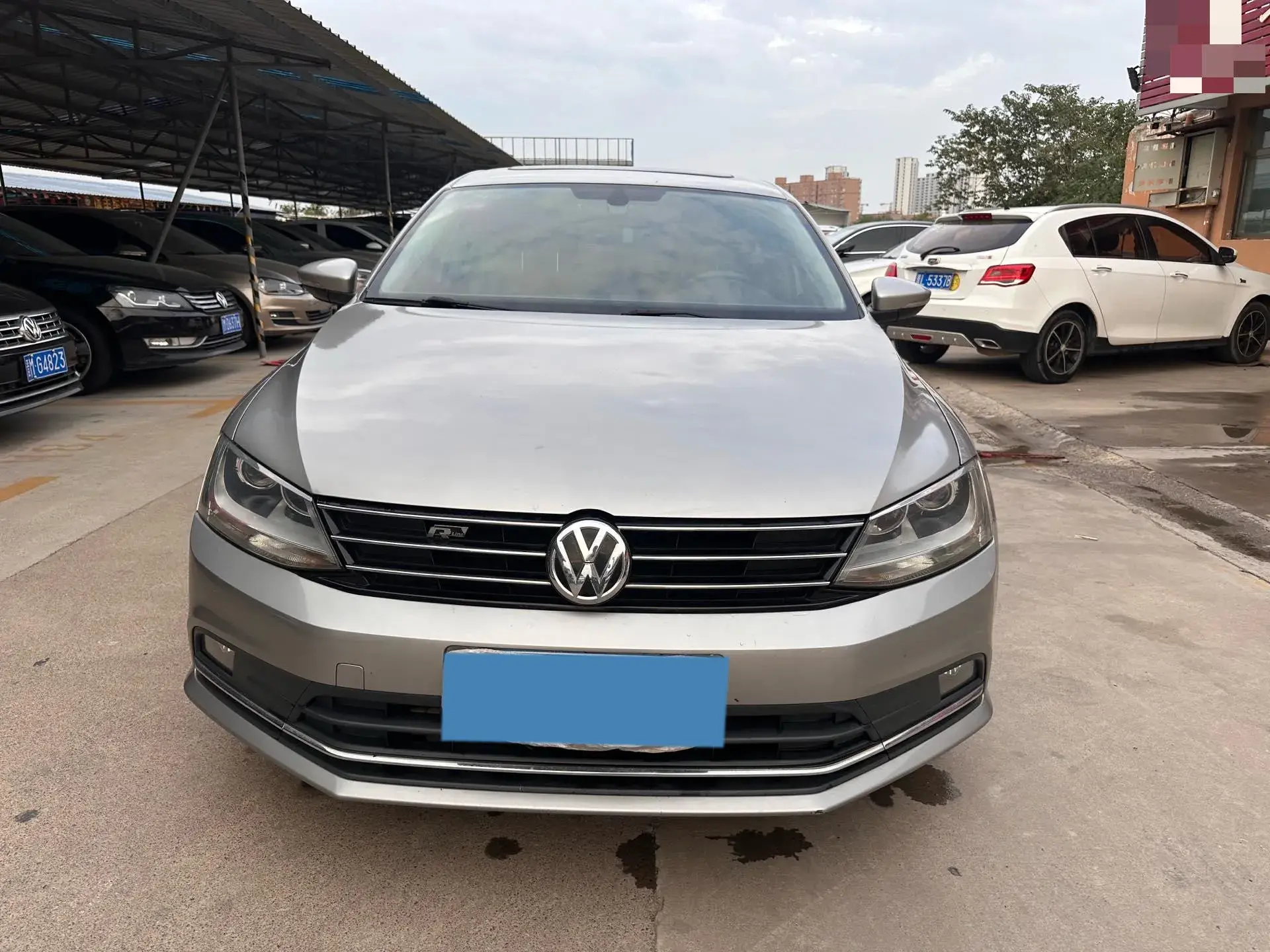 2017 VOLKSWAGEN SAGITAR thumbnail 3