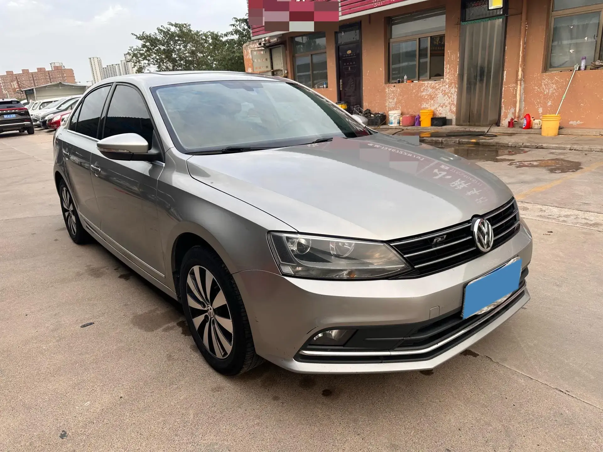 2017 VOLKSWAGEN SAGITAR thumbnail 2