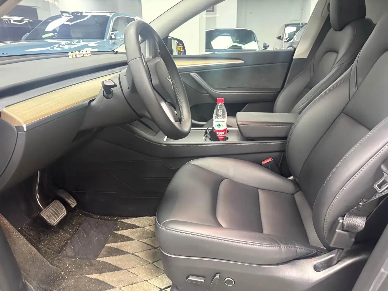 2022 TESLA MODEL thumbnail 3