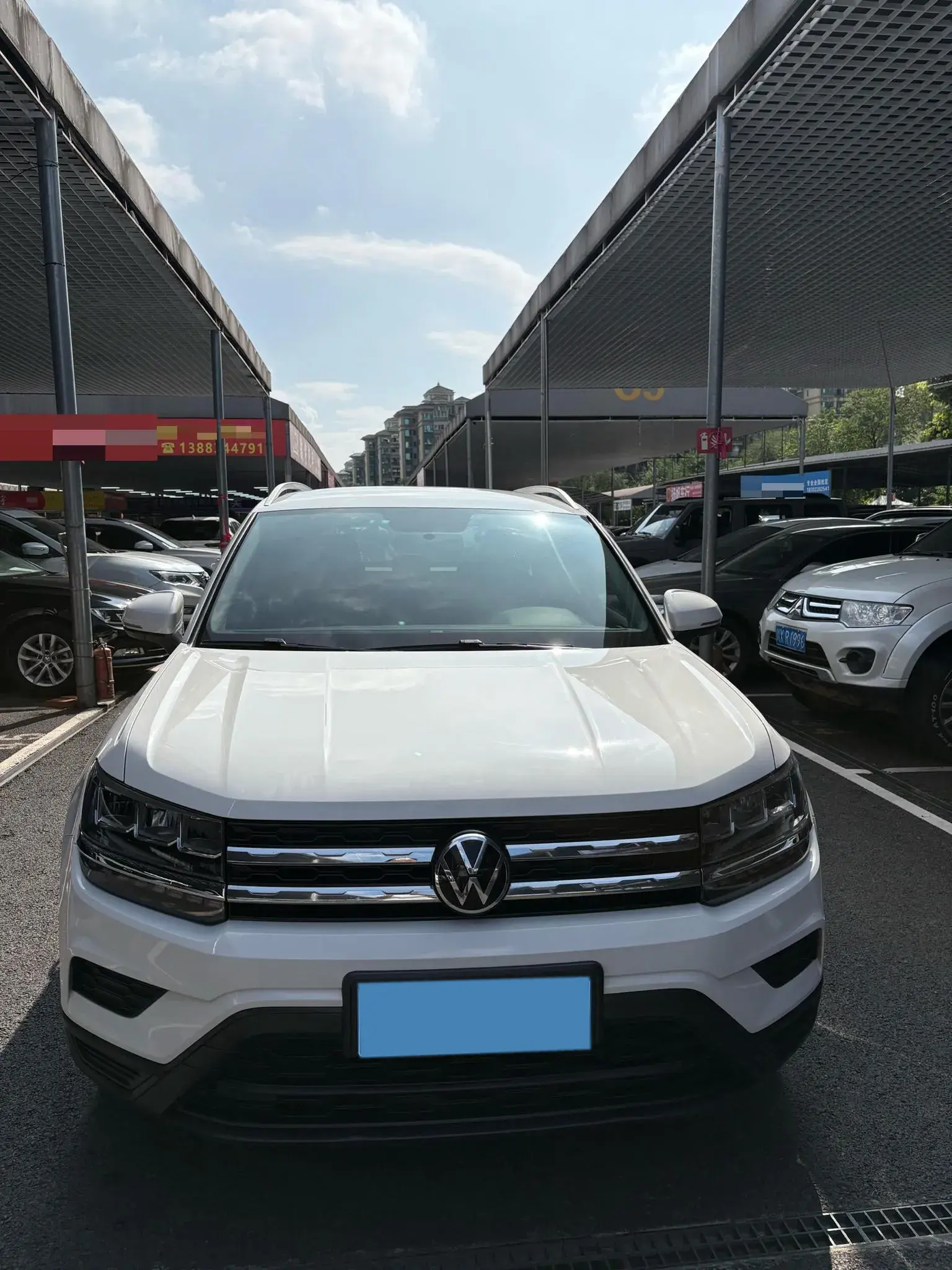 2022 VOLKSWAGEN THARU thumbnail 2