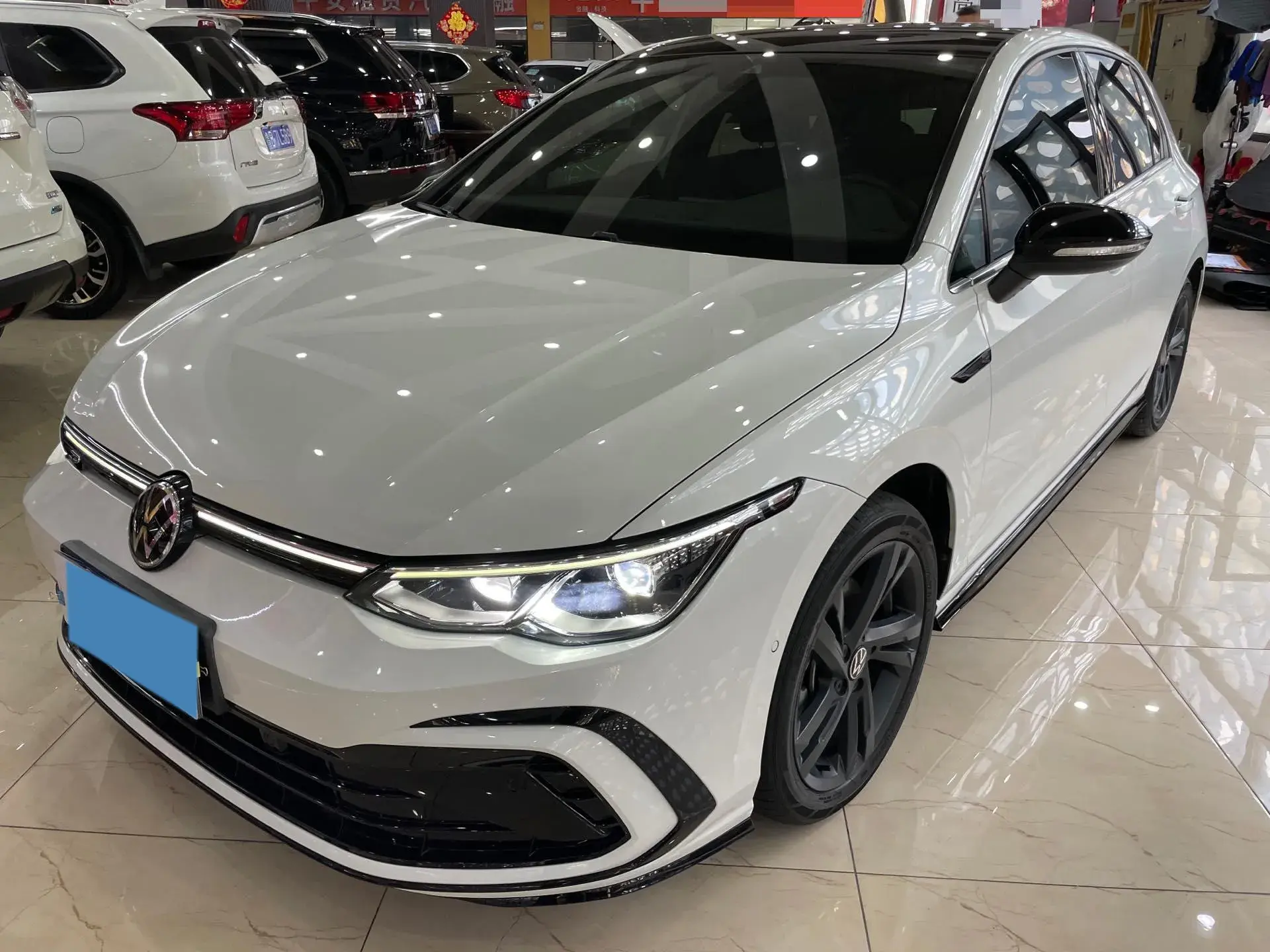 2021 VOLKSWAGEN GOLF view 1