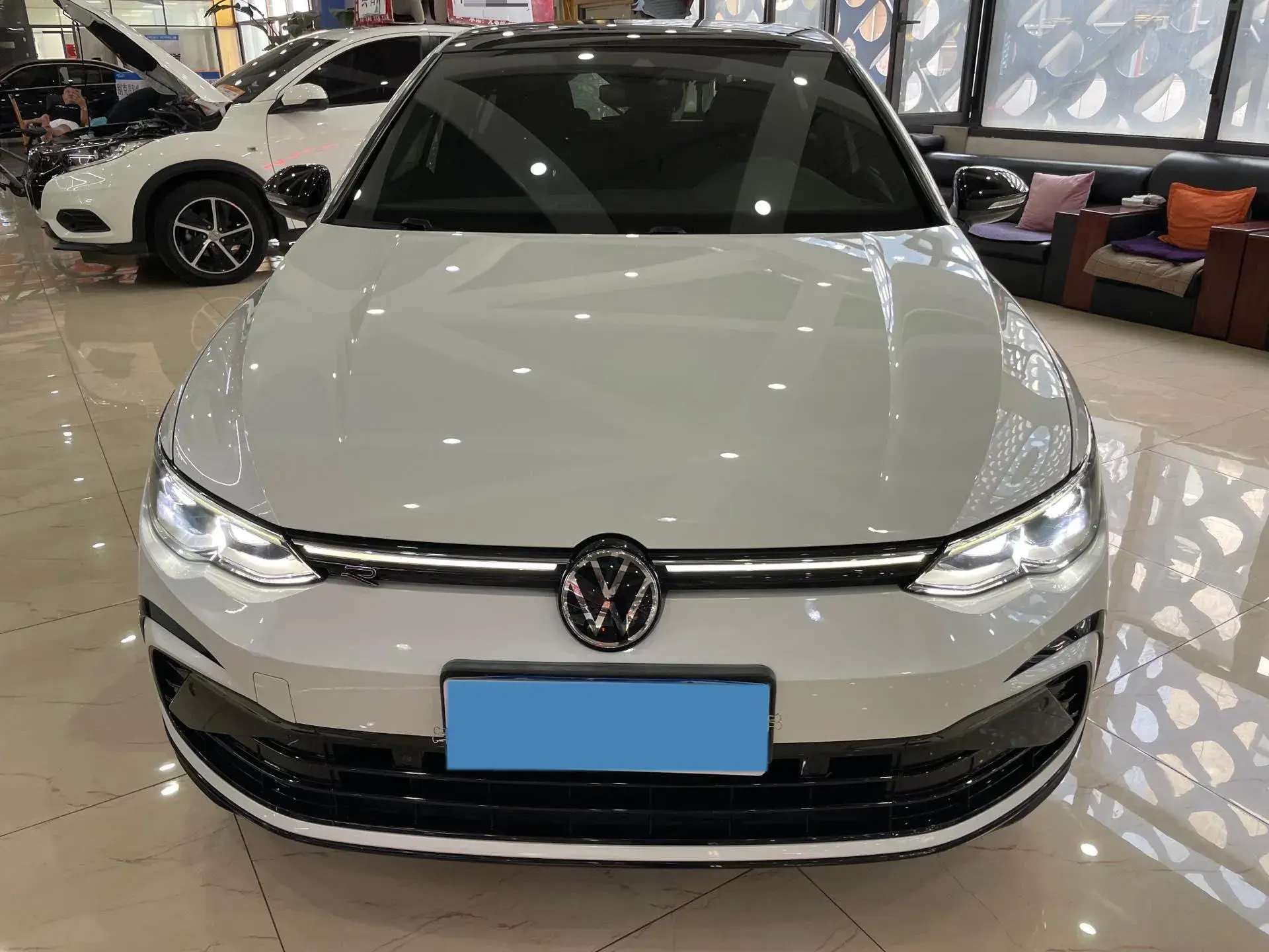 2021 VOLKSWAGEN GOLF thumbnail 2