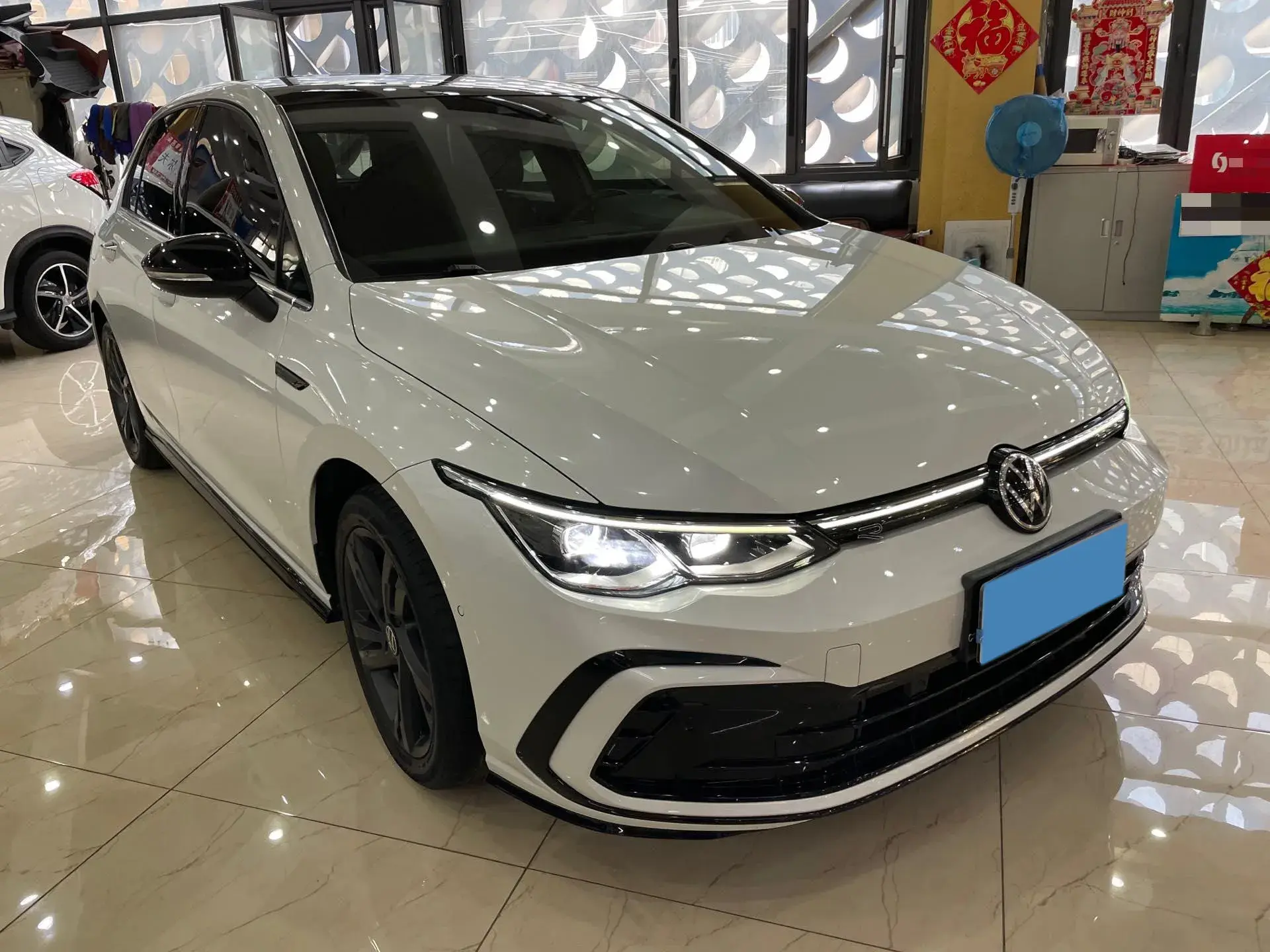 2021 VOLKSWAGEN GOLF thumbnail 3