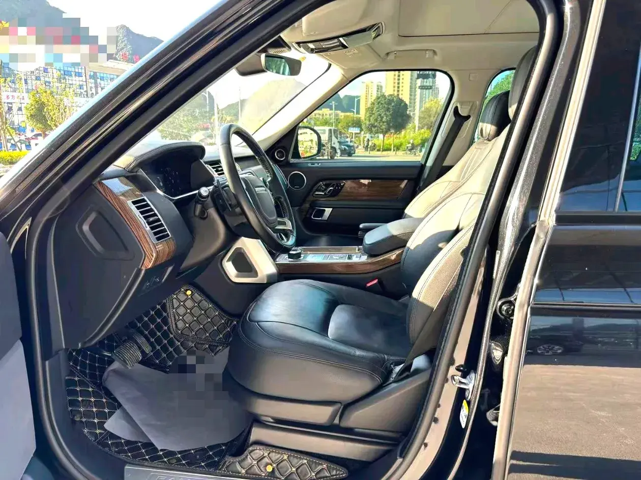 2018 LAND ROVER thumbnail 3