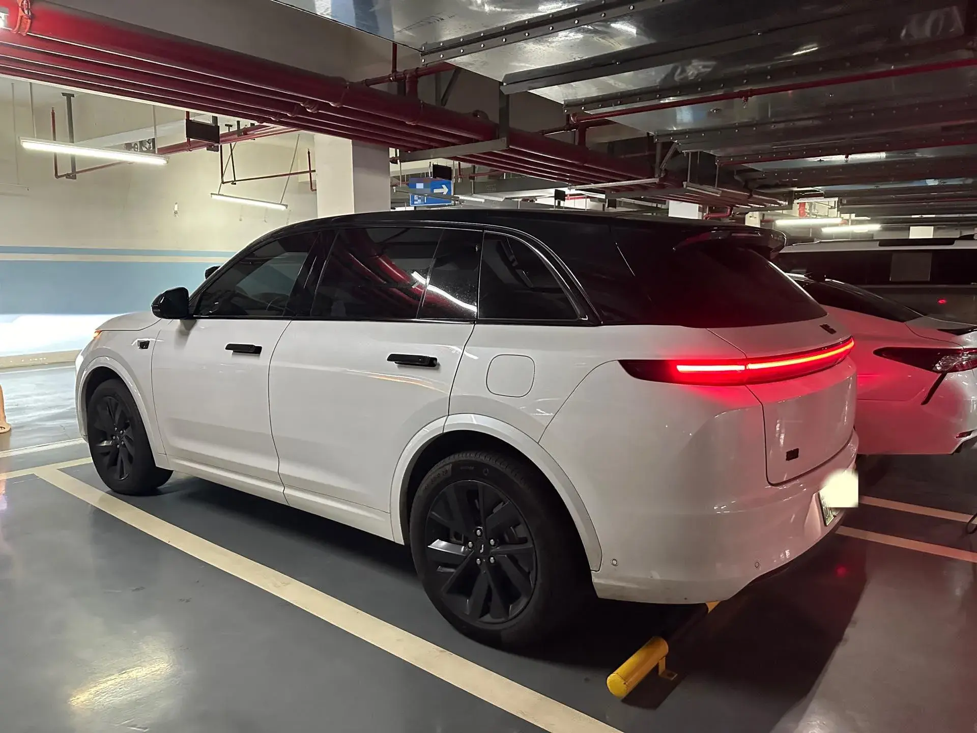 2023 LI L7 thumbnail 3