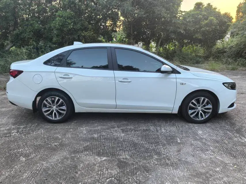 2019 BUICK EXCELLE thumbnail 4