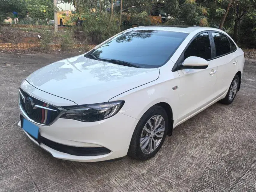 2019 BUICK EXCELLE view 1