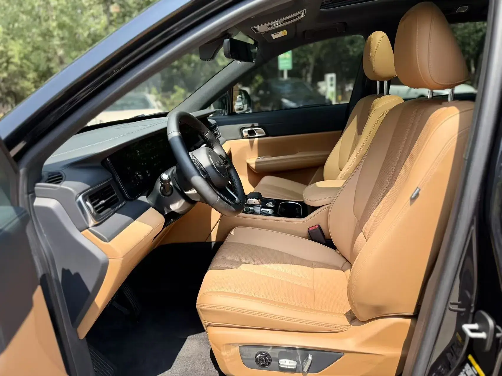 2020 LI ONE thumbnail 3