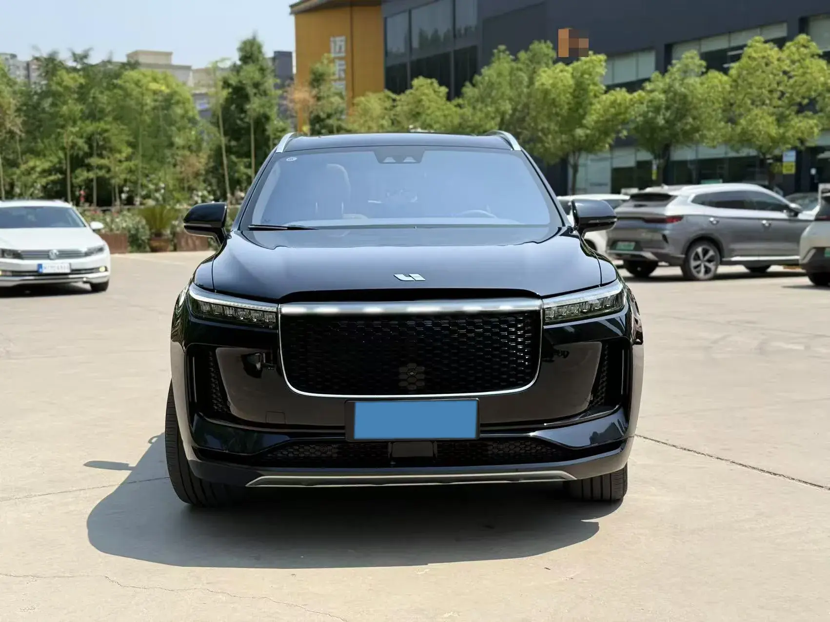 2020 LI ONE thumbnail 2