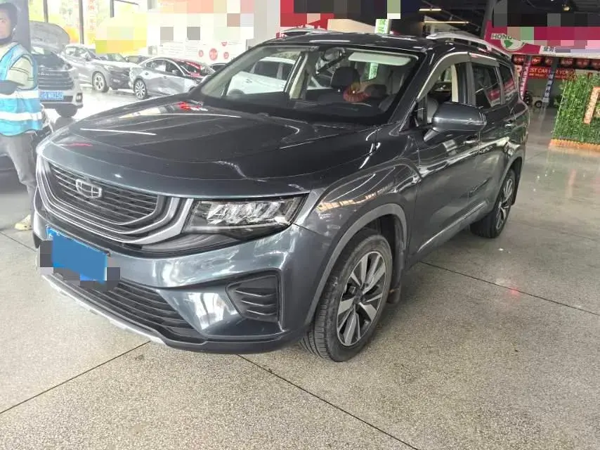 2020 GEELY OKAVANGO view 1