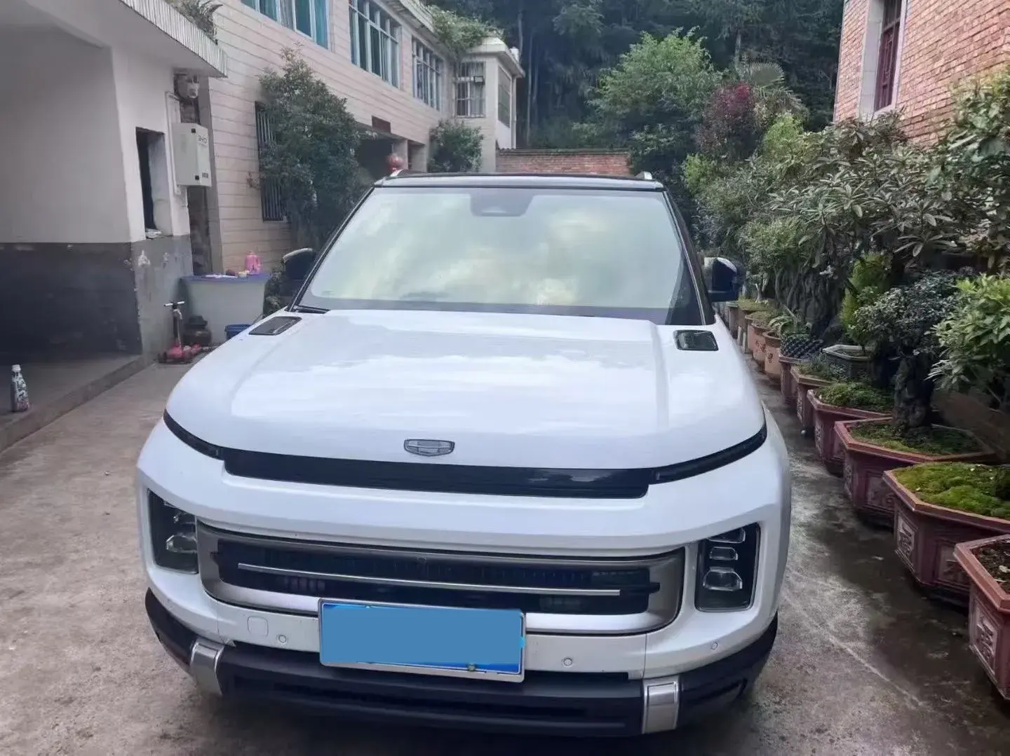 2023 GEELY ICON thumbnail 2