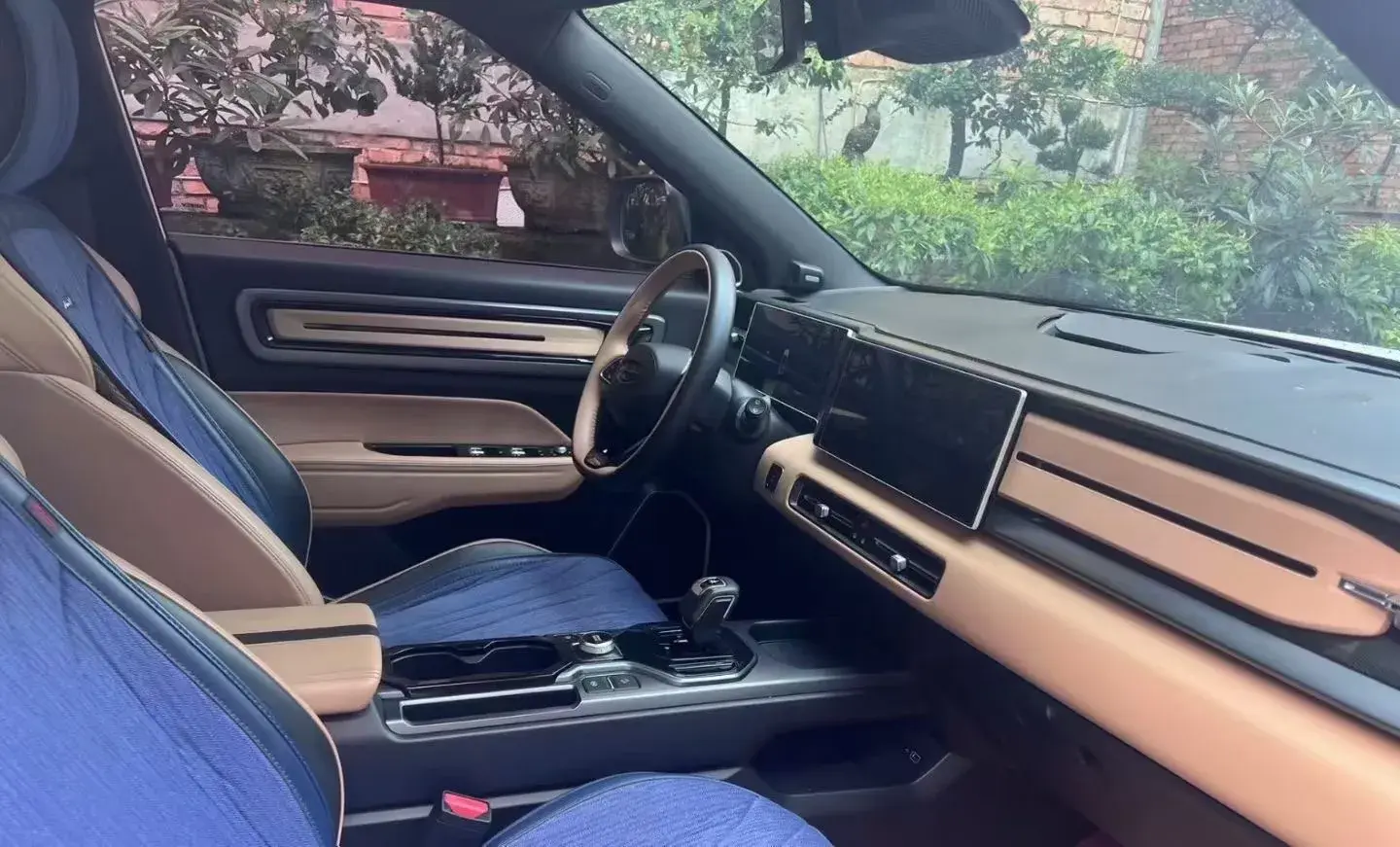 2023 GEELY ICON thumbnail 4