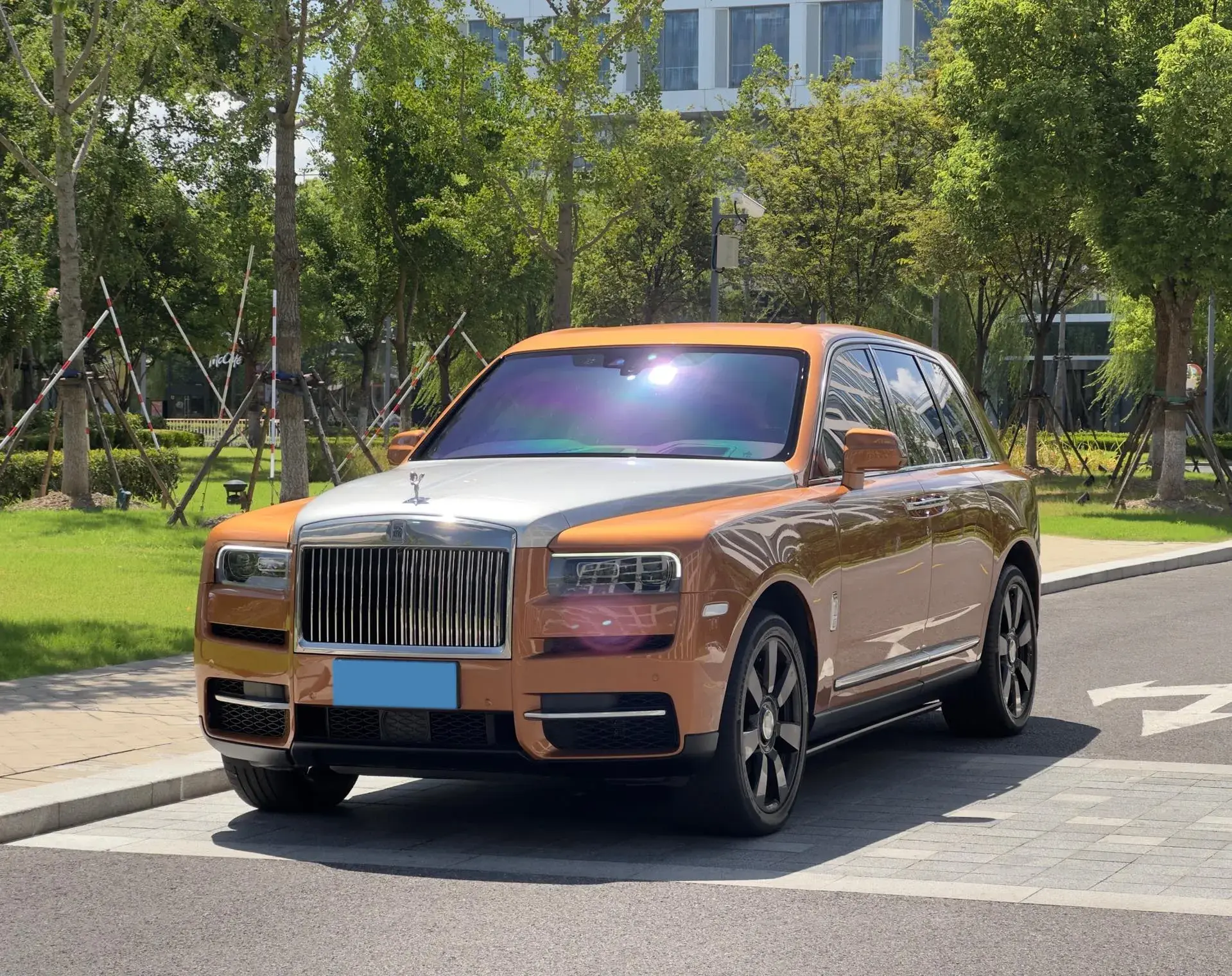 2018 ROLLS-ROYCE CULLINAN view 1