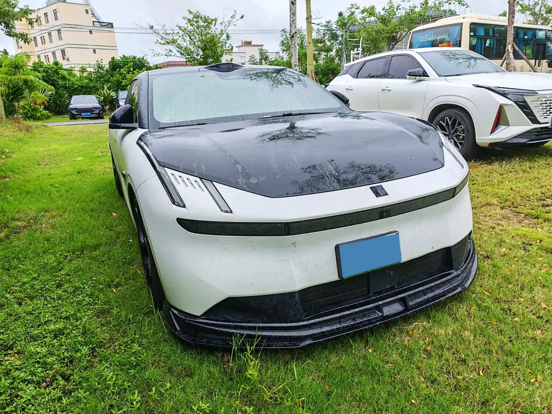 2025 LYNK&CO Z10 thumbnail 2