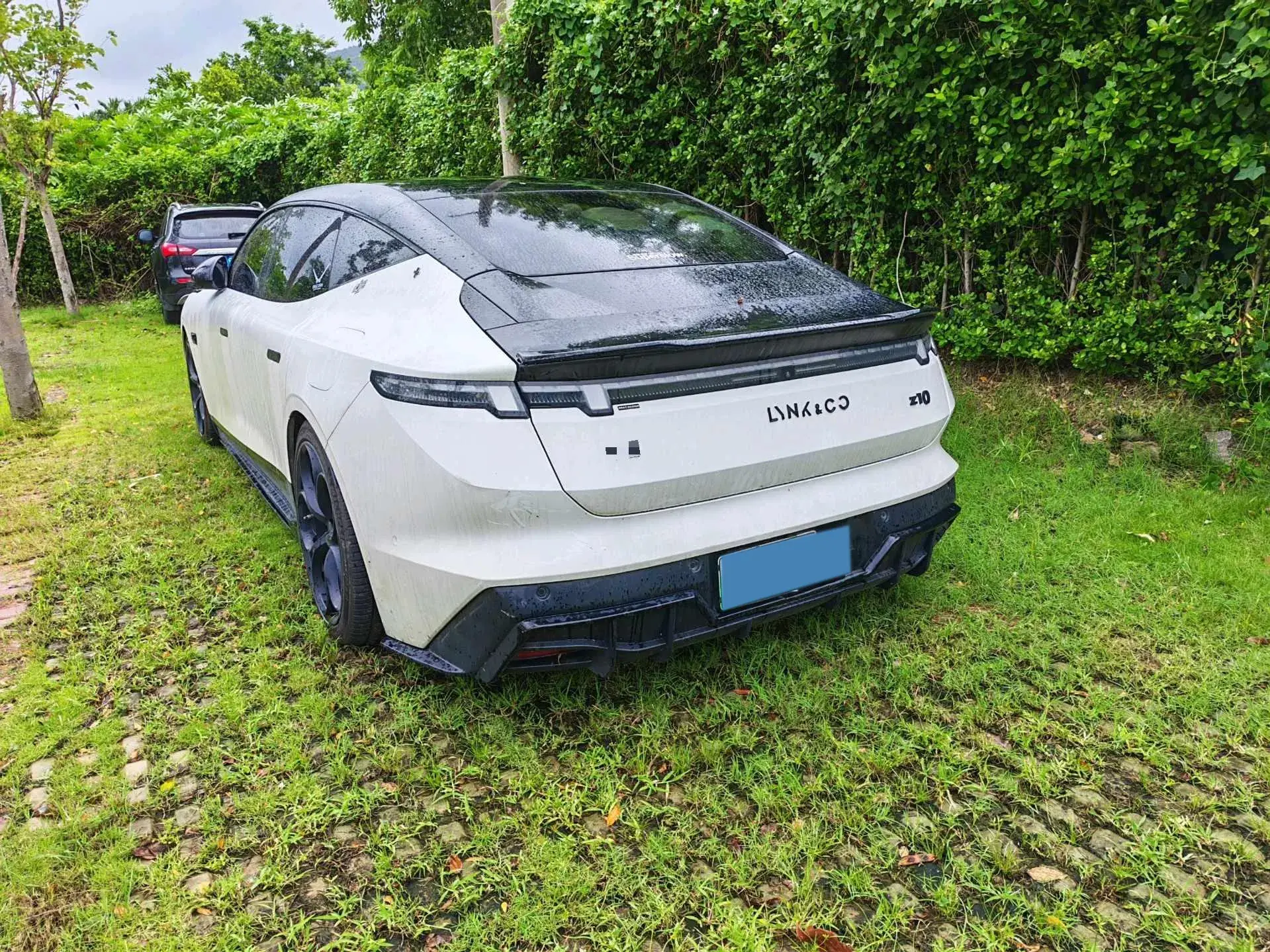 2025 LYNK&CO Z10 thumbnail 4