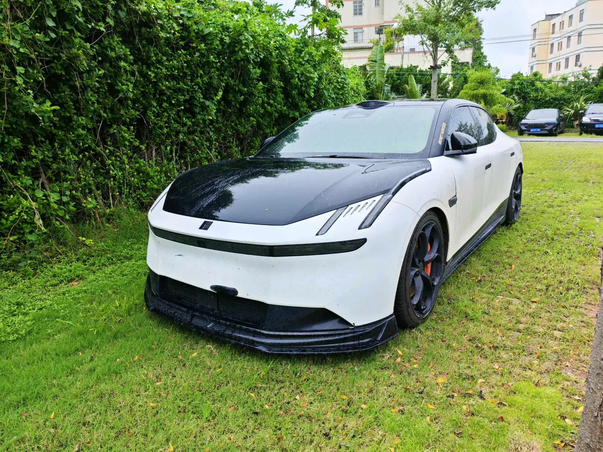 2025 LYNK&CO Z10 view 1